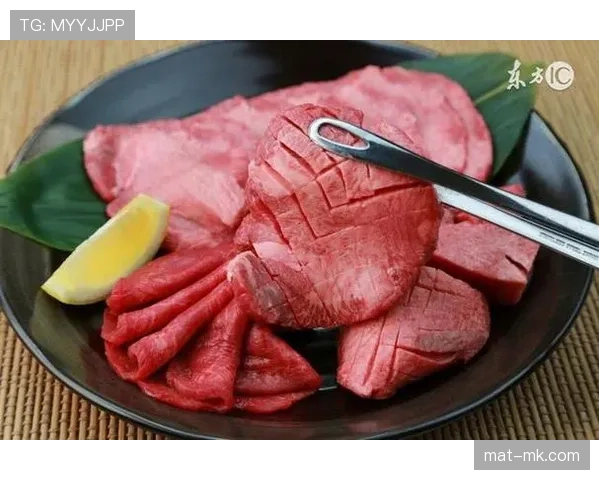 勒布朗家冰箱里塞满蛋白粉，连冰块都是鸡胸肉味的